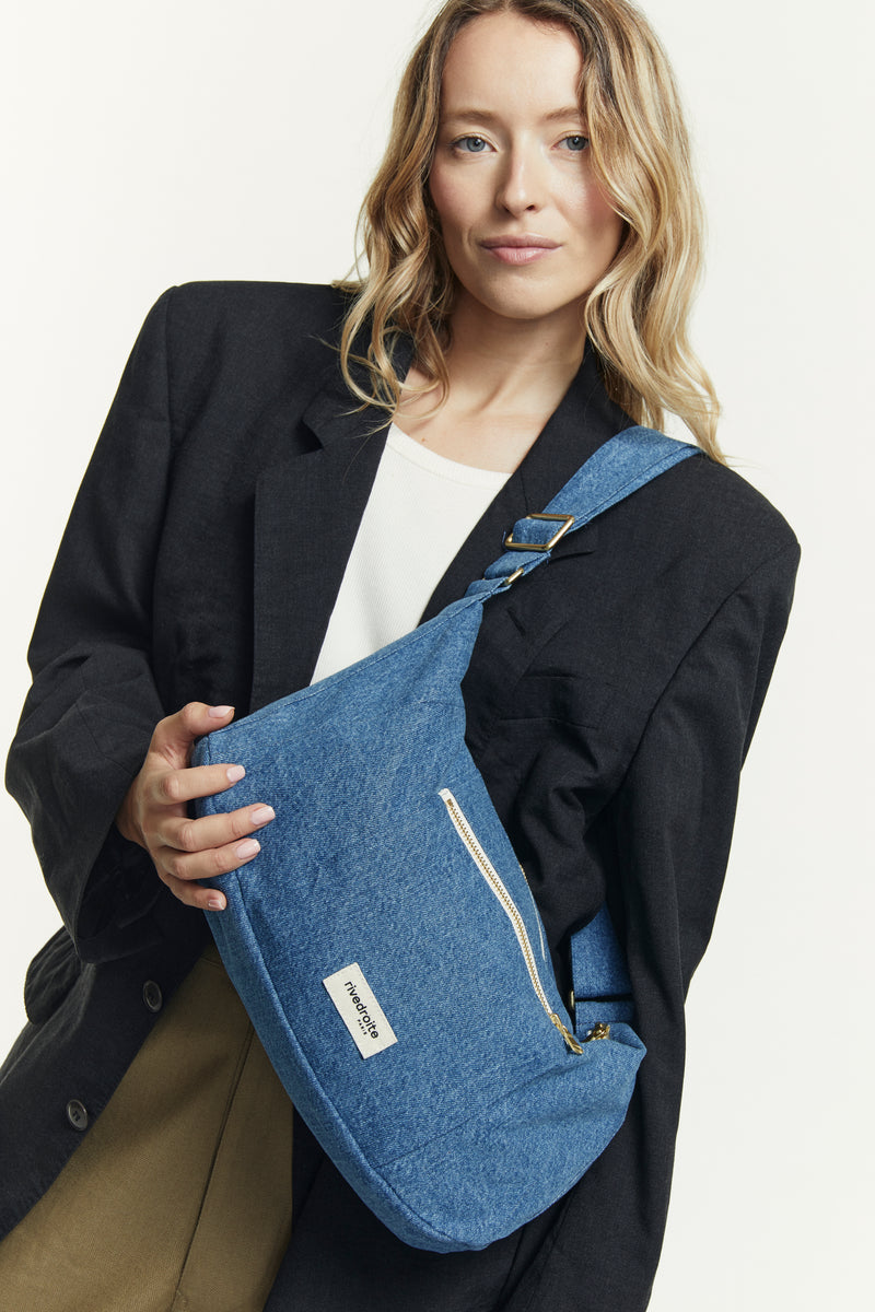 Mini Charlot le sac Crossbody Denim Clair Upcyclé – Rivedroite
