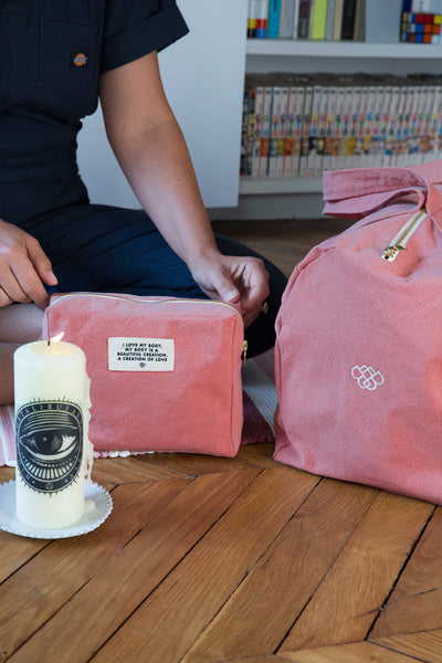 La pochette en collaboration avec Lili Barbery - Coton recyclé Bois de Rose +  Sac de yoga bois de rose